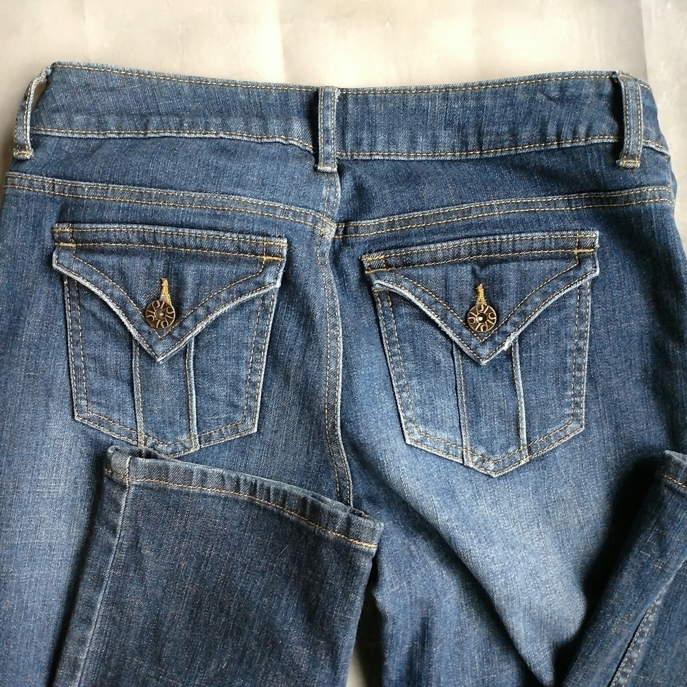 Simply Vera Wang Straight Leg Sz 6 Jeans! - Picture 3 of 6